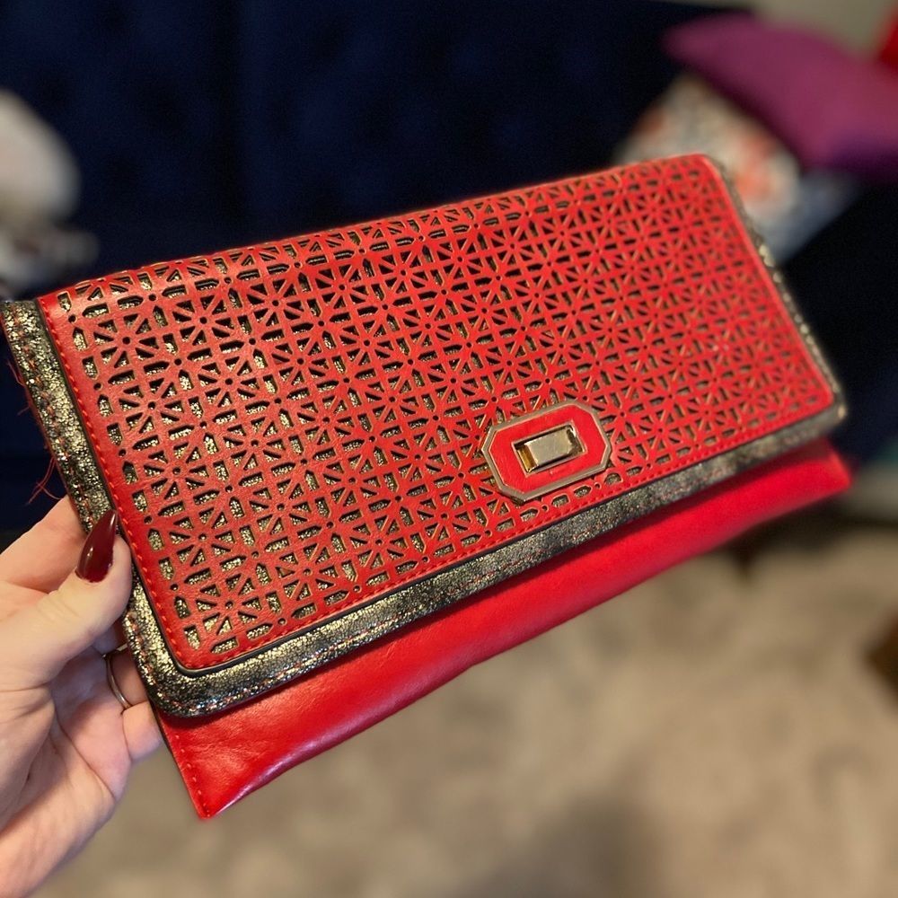 Red Clutch